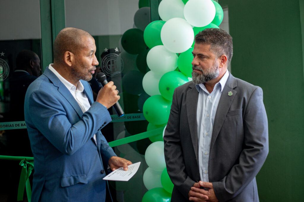 Com homenagens a ídolos, Guarani inaugura nova academia e alojamentos das categorias de base 12