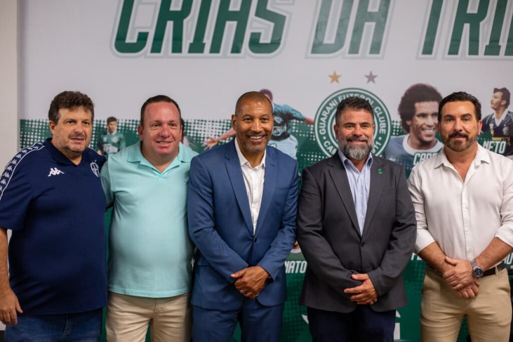 Com homenagens a ídolos, Guarani inaugura nova academia e alojamentos das categorias de base 15